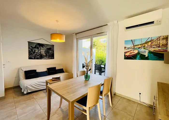 Mini-villa Dans Avec Piscine T2 Apartmán *
